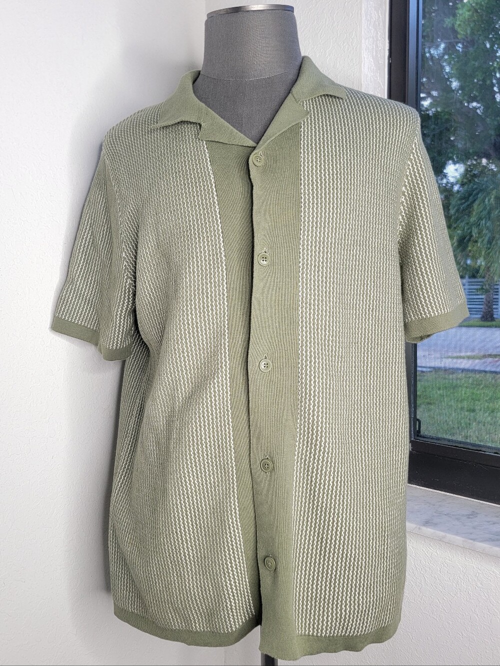 COMMON PEOPLE Men's Knit Green Camp Shirt XL.